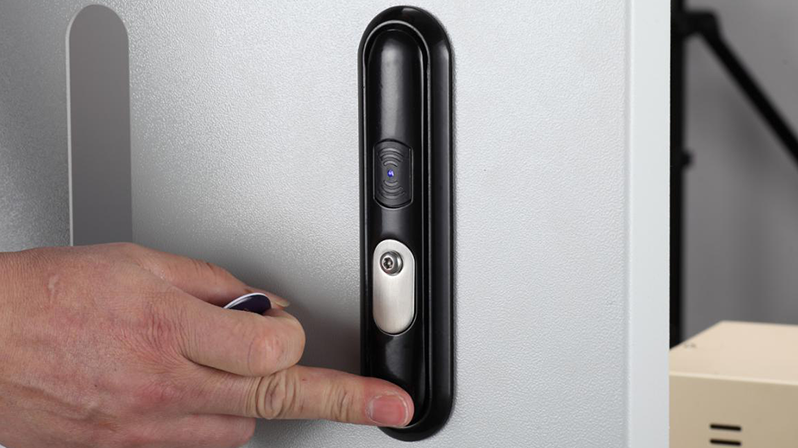 Ang lock ay nagbibigay ng intuitive na visual na feedback, at ang Zongyi Hardware ay tumutulong na i-upgrade ang kaligtasan ng proteksyon ng locking system
